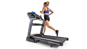 woman running horizon treadmill 7.8
