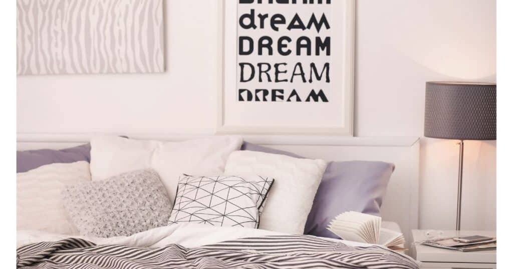 bed pillows and dreams sign